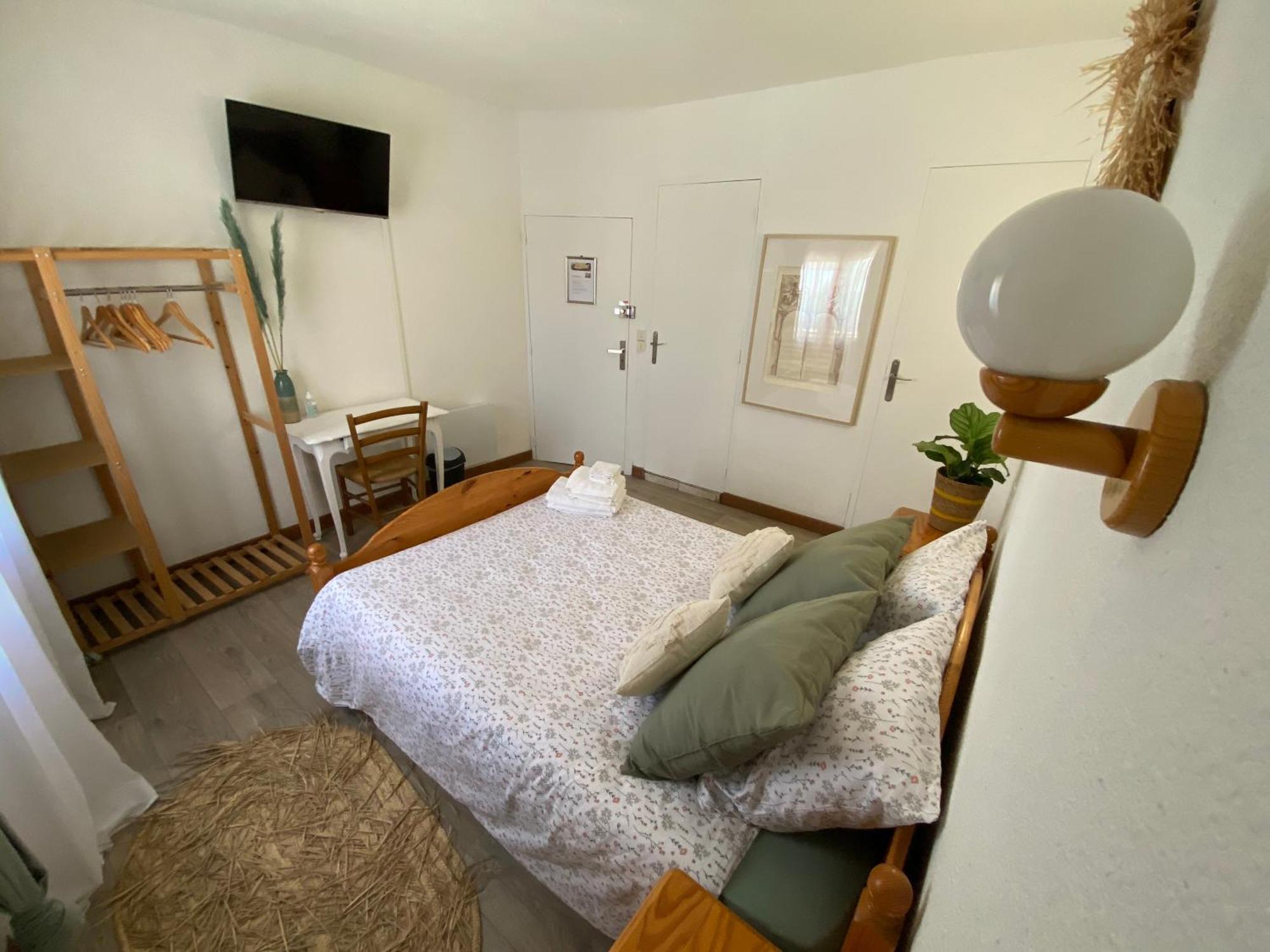 Os-Thel, Chambres A Louer Tautavel Ngoại thất bức ảnh