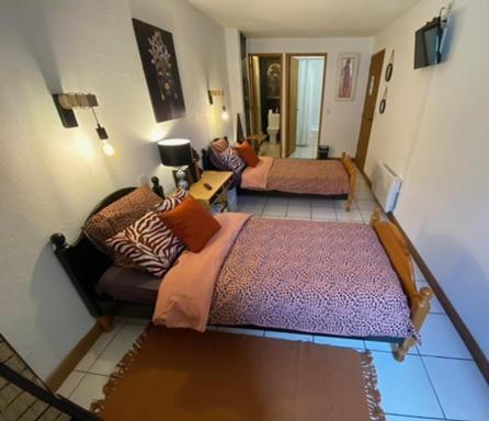 Os-Thel, Chambres A Louer Tautavel Ngoại thất bức ảnh